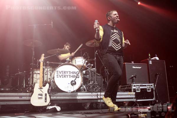 EVERYTHING EVERYTHING - 2013-11-12 - PARIS - Zenith - Jonathan Higgs - Michael Spearman